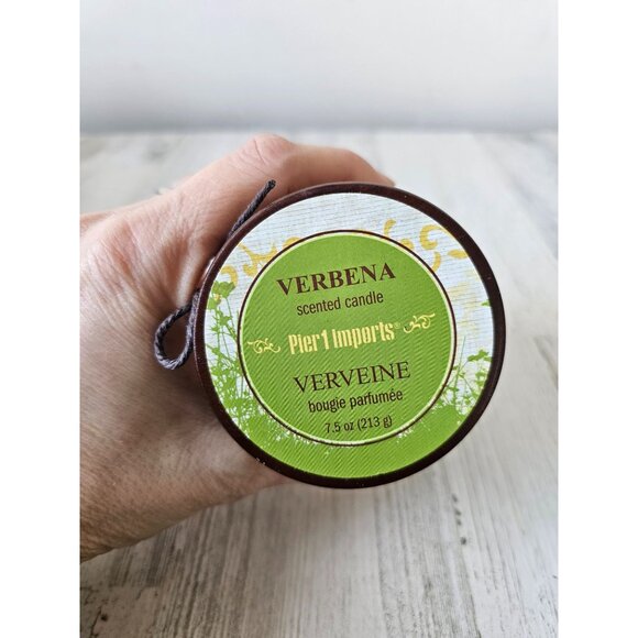 Pier 1 verbena candle 7.5 oz new retired green Xmas decor - Picture 3 of 6